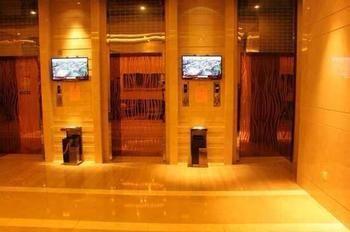 גואנגג'ואו Yichao Apartment Hotel מראה חיצוני תמונה