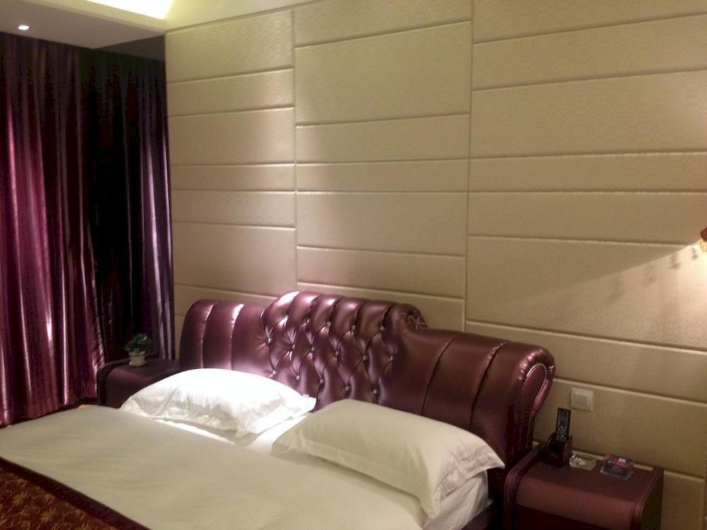 גואנגג'ואו Yichao Apartment Hotel מראה חיצוני תמונה